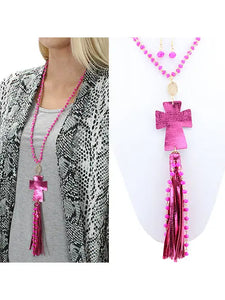 CROSS NECKLACE W/TASSEL